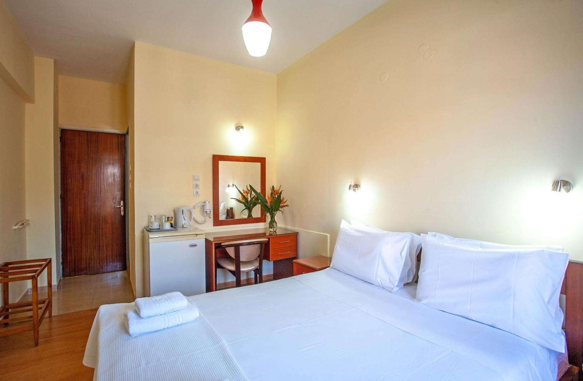 Lucia Hotel خانيا المظهر الخارجي الصورة