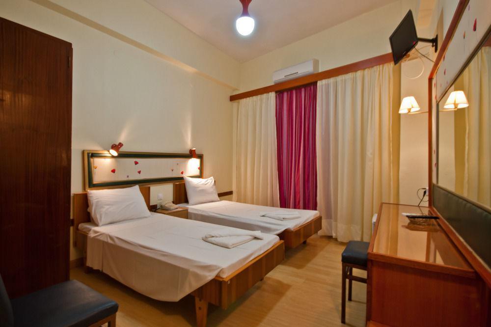 Lucia Hotel خانيا المظهر الخارجي الصورة